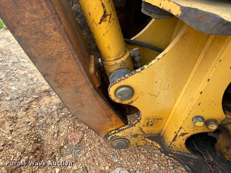image for item DV1899 1997 John Deere 310E backhoe