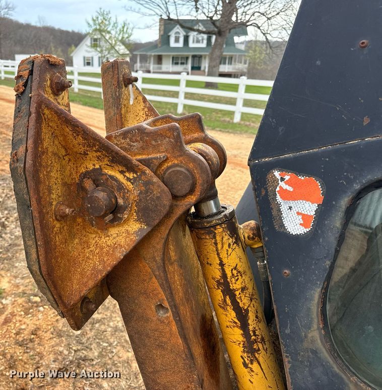 image for item DV1899 1997 John Deere 310E backhoe