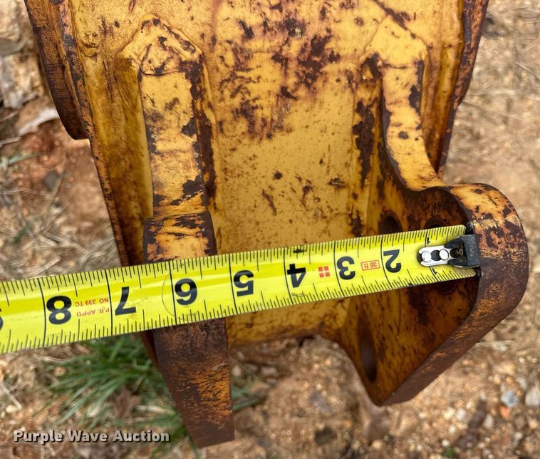 image for item DV1899 1997 John Deere 310E backhoe