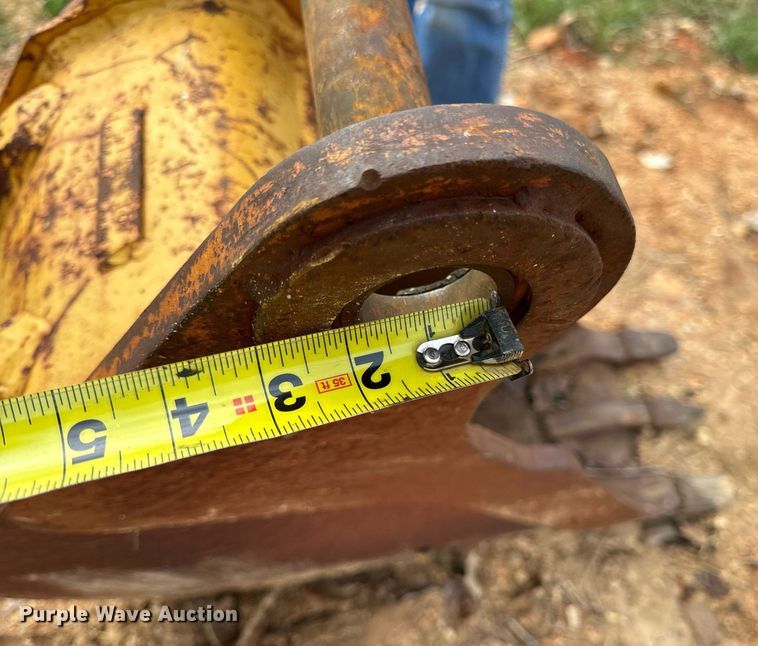 image for item DV1899 1997 John Deere 310E backhoe