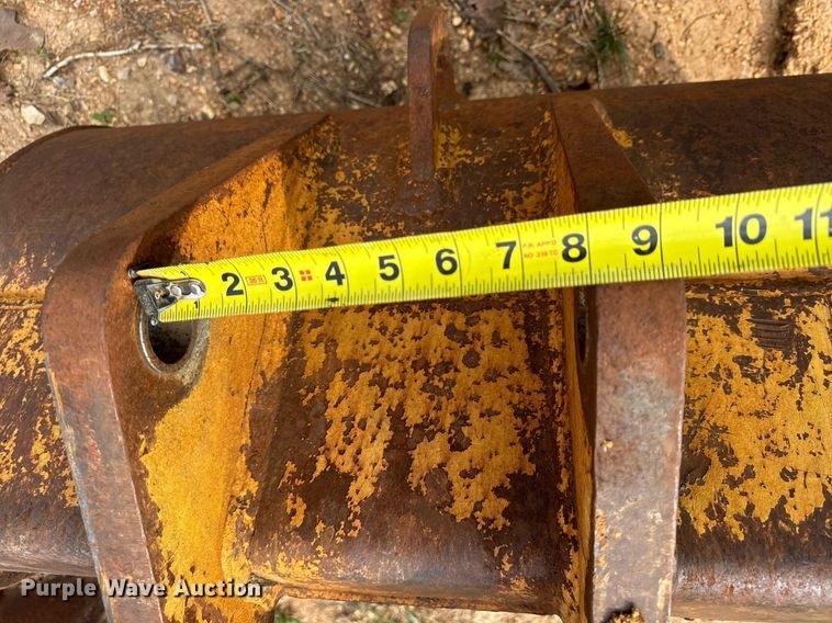 image for item DV1899 1997 John Deere 310E backhoe