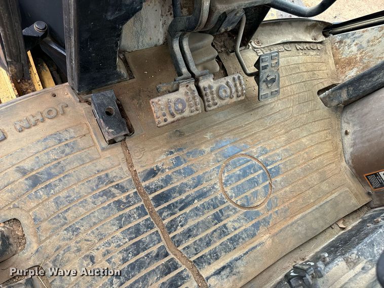 image for item DV1899 1997 John Deere 310E backhoe