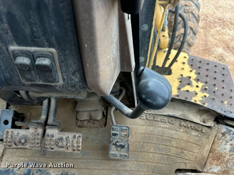 image for item DV1899 1997 John Deere 310E backhoe