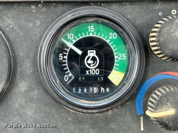 image for item DV1899 1997 John Deere 310E backhoe