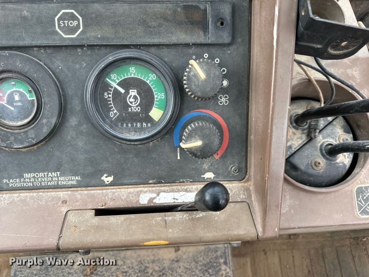 image for item DV1899 1997 John Deere 310E backhoe