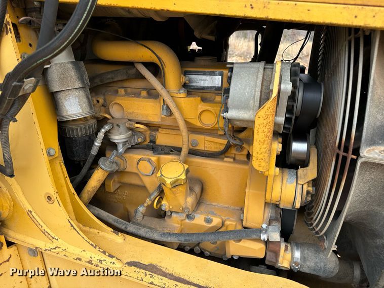 image for item DV1899 1997 John Deere 310E backhoe