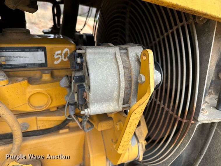 image for item DV1899 1997 John Deere 310E backhoe