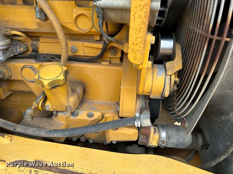 image for item DV1899 1997 John Deere 310E backhoe