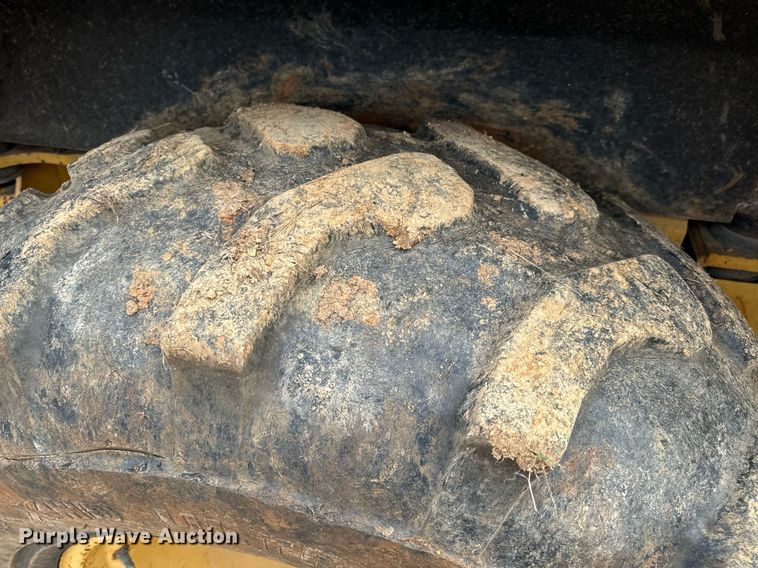 image for item DV1899 1997 John Deere 310E backhoe