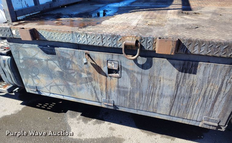 image for item DV6713 1995 Chevrolet Kodiak C5500 flatbed truck