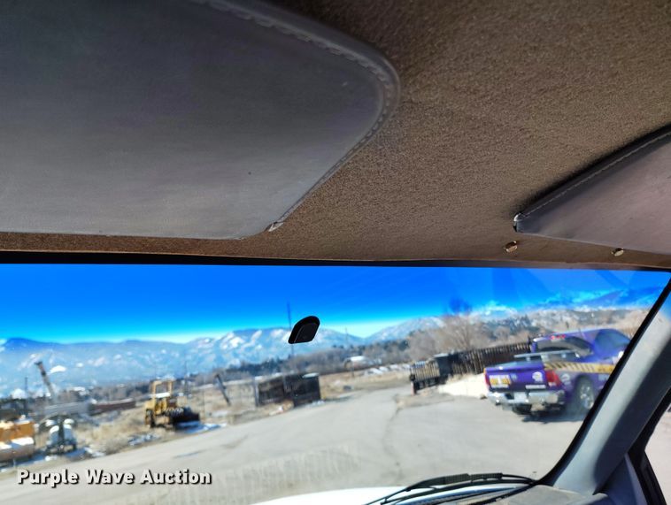 image for item DV6713 1995 Chevrolet Kodiak C5500 flatbed truck