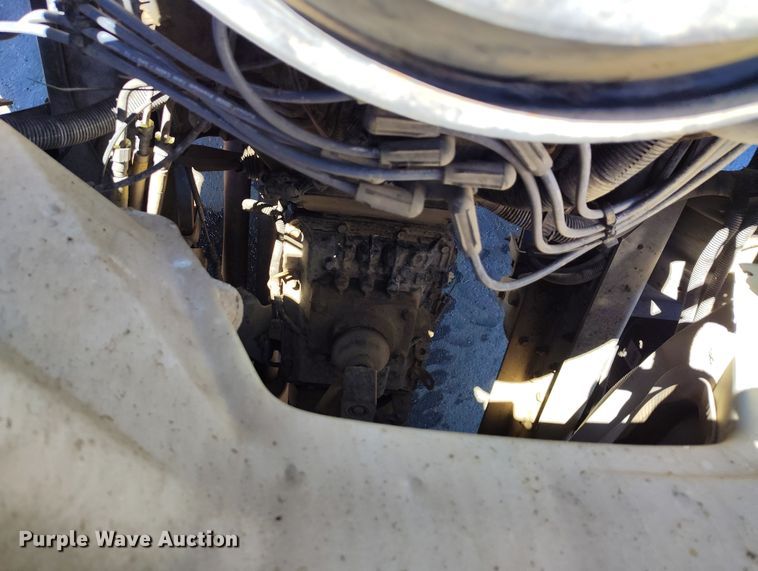 image for item DV6713 1995 Chevrolet Kodiak C5500 flatbed truck