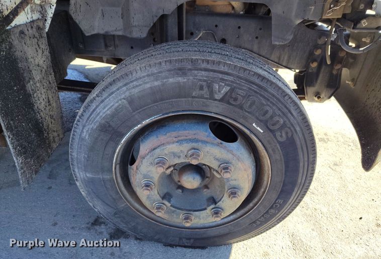 image for item DV6713 1995 Chevrolet Kodiak C5500 flatbed truck