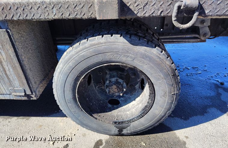 image for item DV6713 1995 Chevrolet Kodiak C5500 flatbed truck