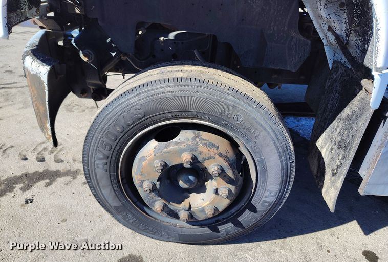 image for item DV6713 1995 Chevrolet Kodiak C5500 flatbed truck