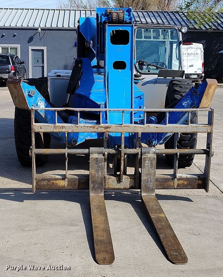 image for item DV6735 2012 Genie GTH1056 telehandler