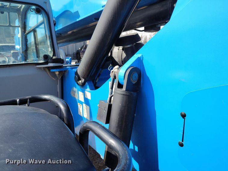 image for item DV6735 2012 Genie GTH1056 telehandler