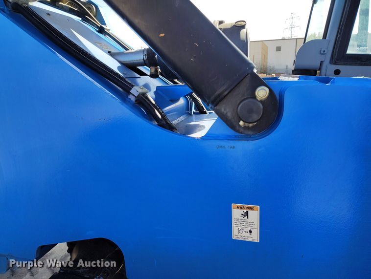 image for item DV6735 2012 Genie GTH1056 telehandler