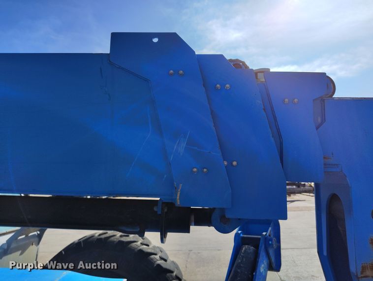 image for item DV6735 2012 Genie GTH1056 telehandler