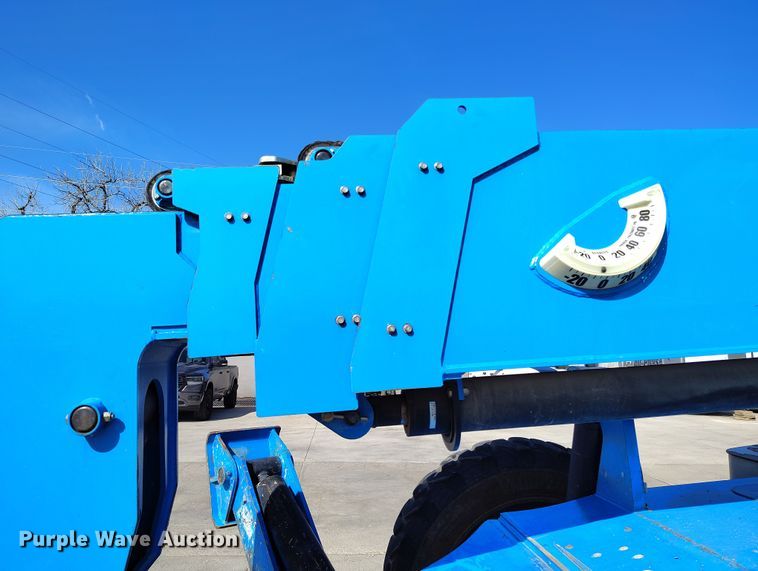 image for item DV6735 2012 Genie GTH1056 telehandler