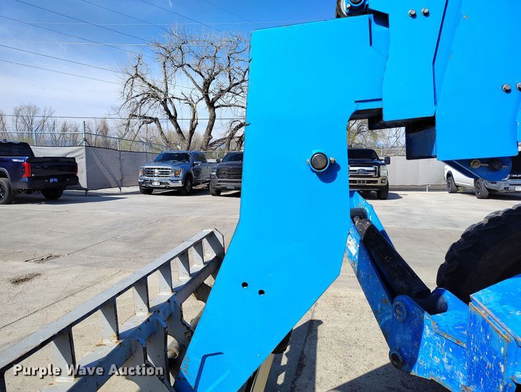 image for item DV6735 2012 Genie GTH1056 telehandler