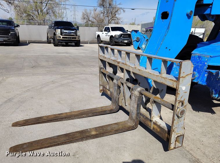 image for item DV6735 2012 Genie GTH1056 telehandler