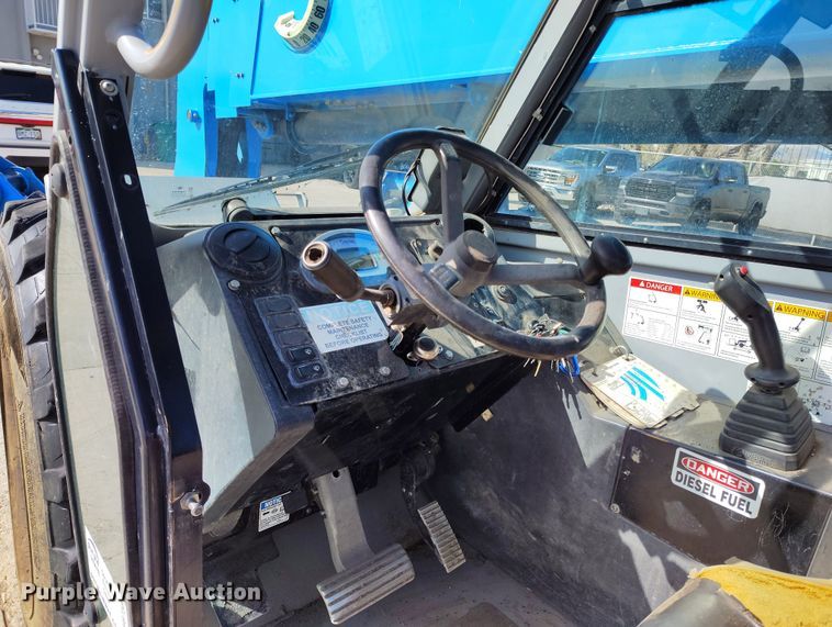 image for item DV6735 2012 Genie GTH1056 telehandler