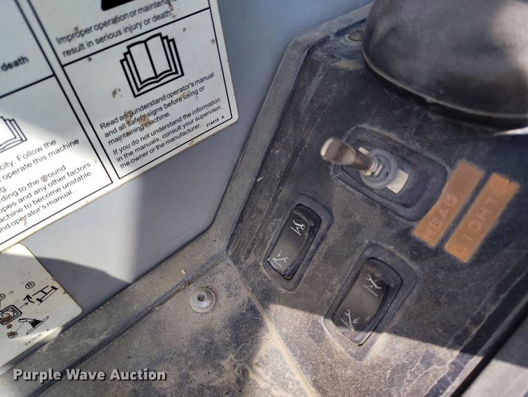 image for item DV6735 2012 Genie GTH1056 telehandler