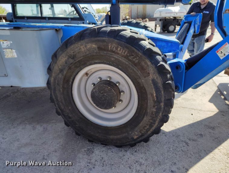 image for item DV6735 2012 Genie GTH1056 telehandler