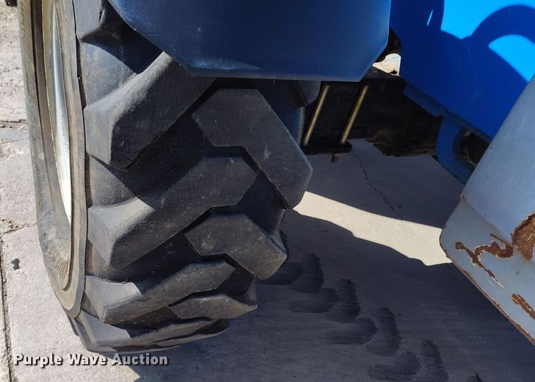 image for item DV6735 2012 Genie GTH1056 telehandler