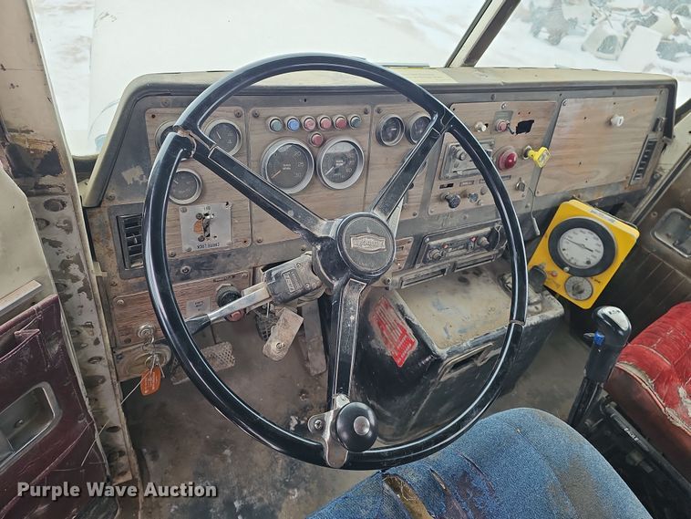 image for item DW3131 1987 Autocar ready mix truck