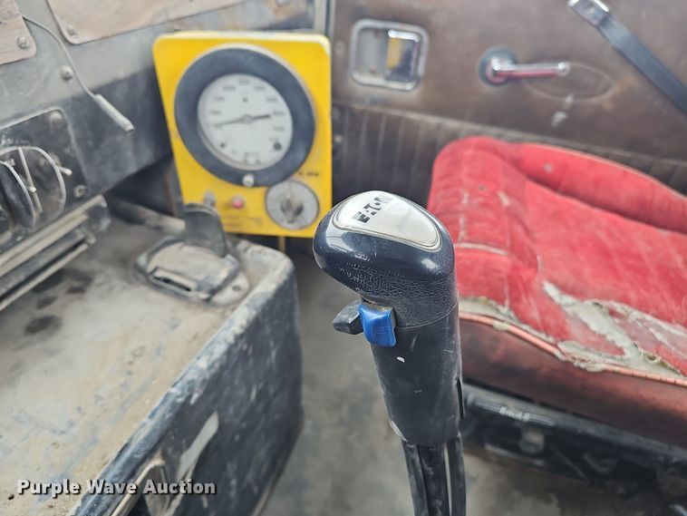 image for item DW3131 1987 Autocar ready mix truck