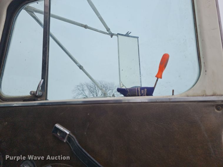 image for item DW3131 1987 Autocar ready mix truck