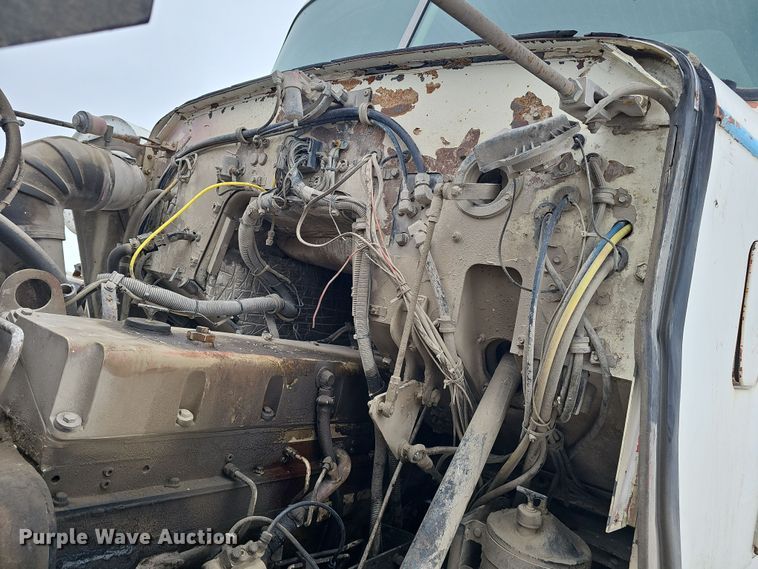 image for item DW3131 1987 Autocar ready mix truck