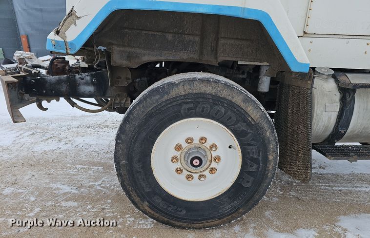 image for item DW3131 1987 Autocar ready mix truck