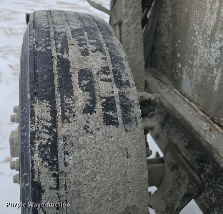 image for item DW3131 1987 Autocar ready mix truck