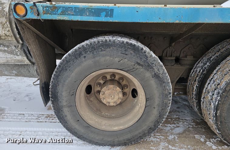 image for item DW3131 1987 Autocar ready mix truck