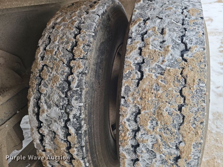 image for item DW3131 1987 Autocar ready mix truck