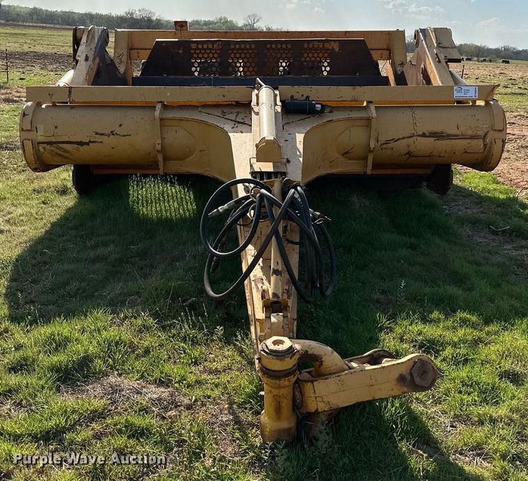 image for item DW8644 2014 John Deere 2112E scraper