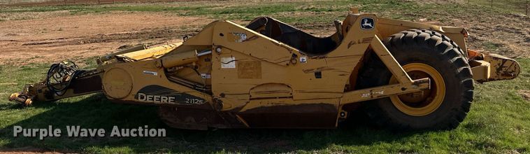 image for item DW8644 2014 John Deere 2112E scraper