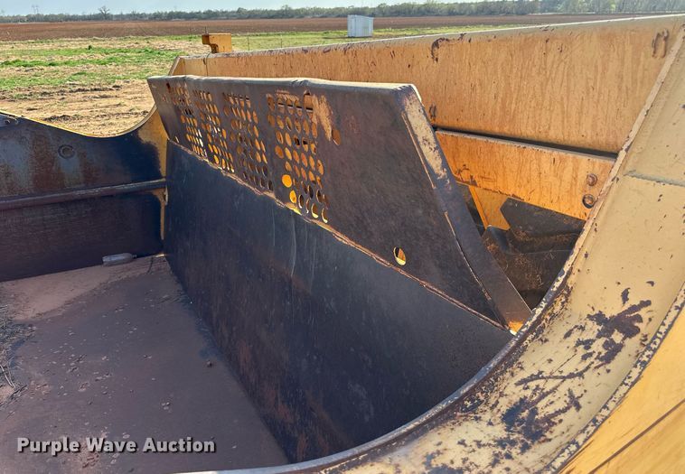 image for item DW8644 2014 John Deere 2112E scraper