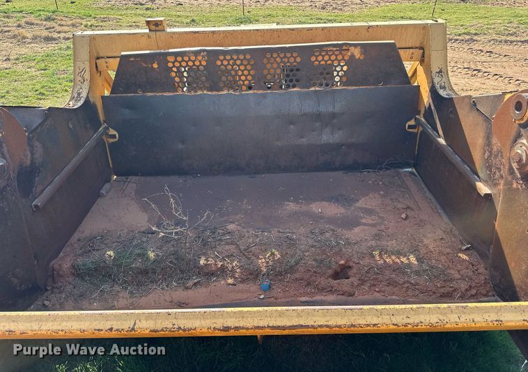 image for item DW8644 2014 John Deere 2112E scraper