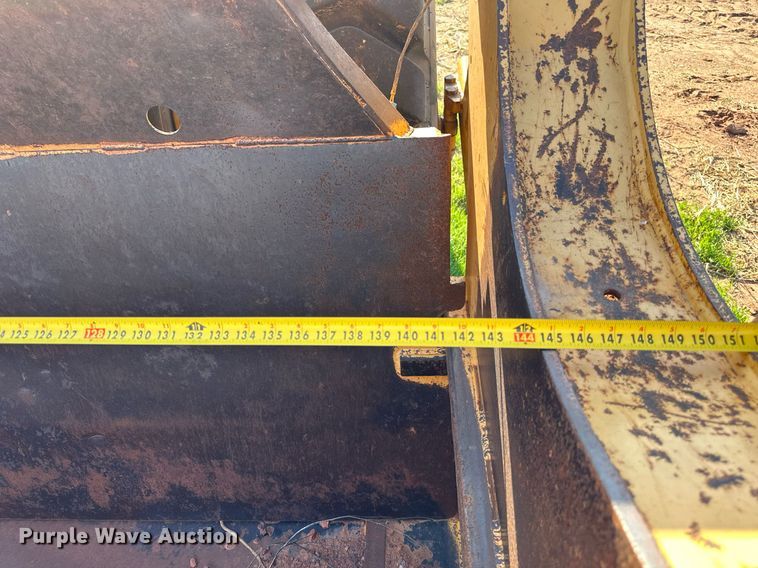 image for item DW8644 2014 John Deere 2112E scraper