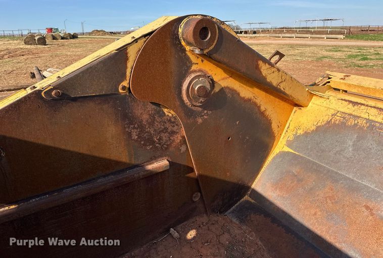 image for item DW8644 2014 John Deere 2112E scraper