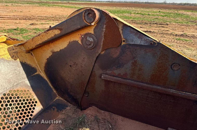 image for item DW8644 2014 John Deere 2112E scraper