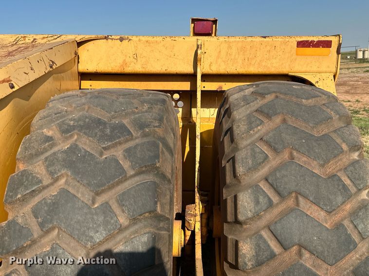 image for item DW8644 2014 John Deere 2112E scraper