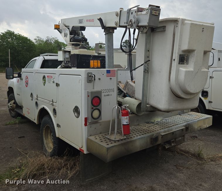 image for item DW8680 2013 Chevrolet Silverado 3500HD bucket truck