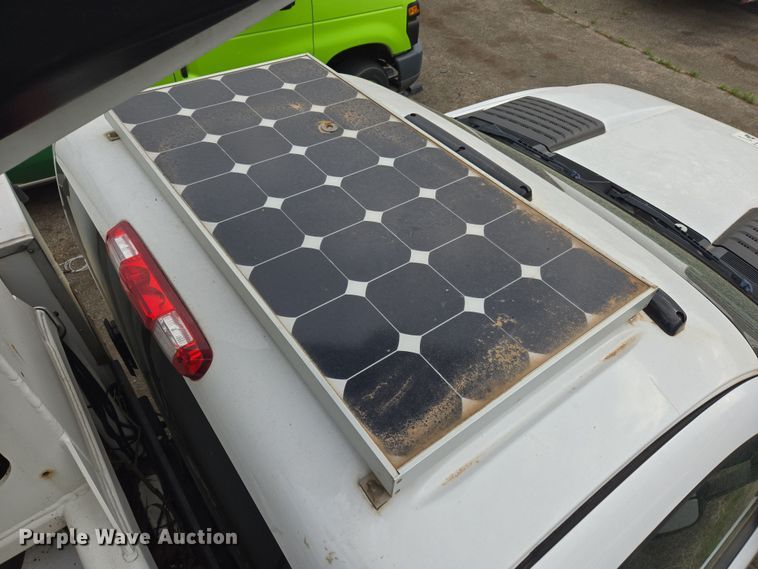 image for item DW8680 2013 Chevrolet Silverado 3500HD bucket truck