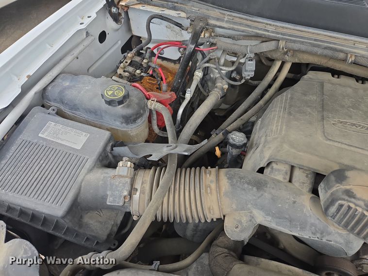 image for item DW8680 2013 Chevrolet Silverado 3500HD bucket truck