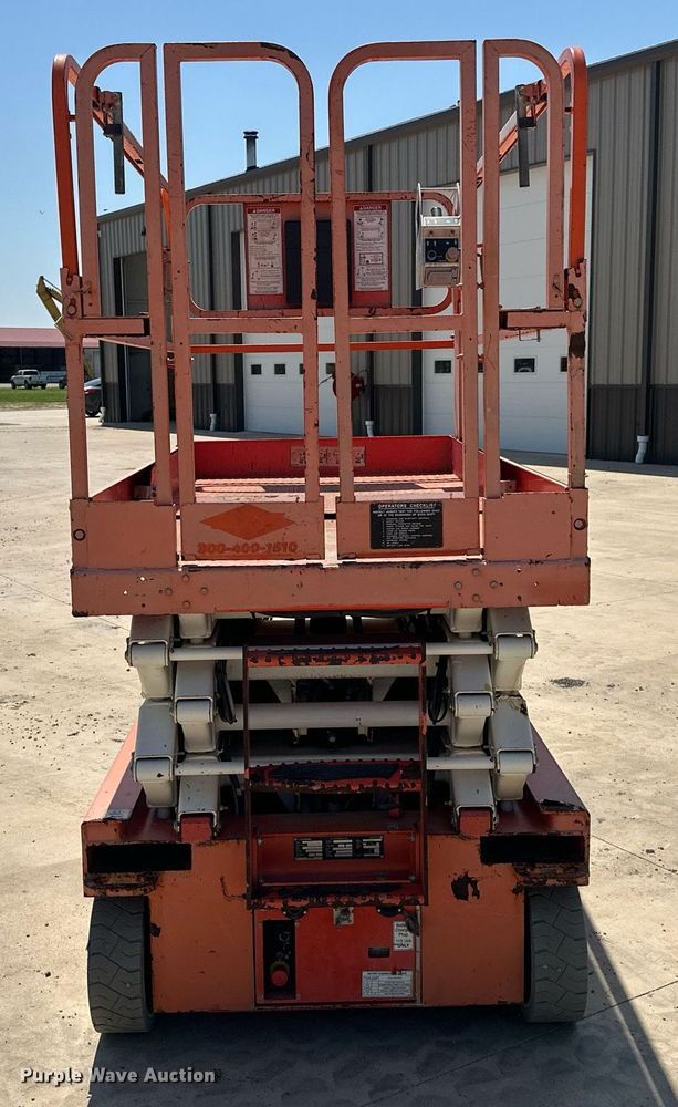 image for item DW8702 2015 Snorkel S4726E scissor lift